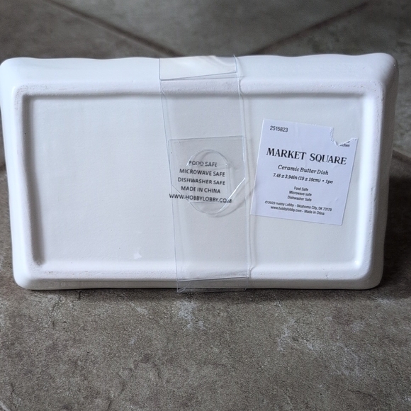 Strawberry Pattern Butter Dish - Picture 2 of 3